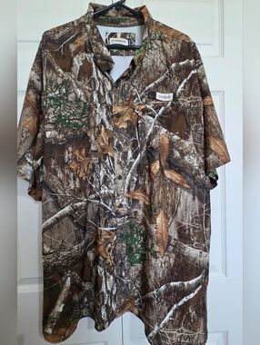 Magellan Outdoors Men's Short Sleeve Realtree Camo Button-Up Shirt - Brown/Green